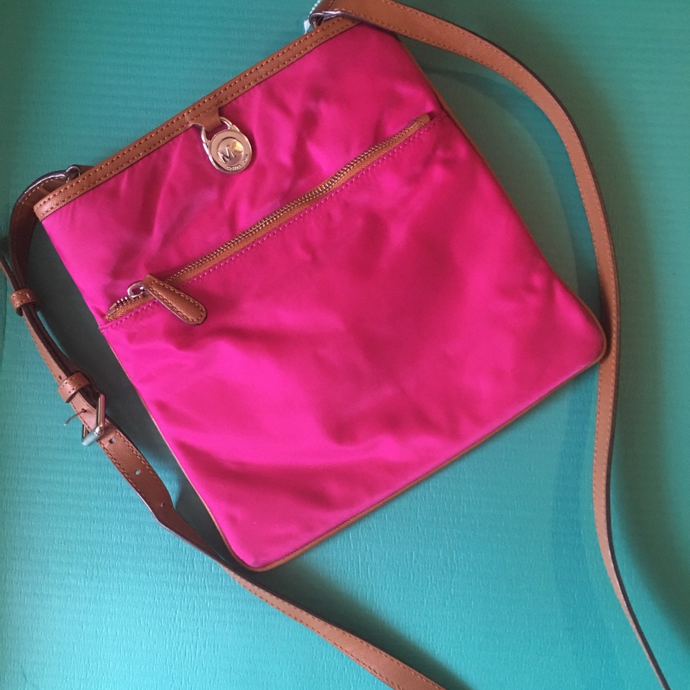 Crossbody mk bag